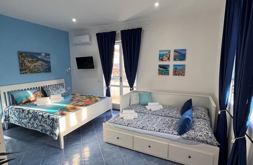Piazza-Tralia-Pendolo Apartment | One-bedroom Apartment with Pool, Playground and breathtaking view