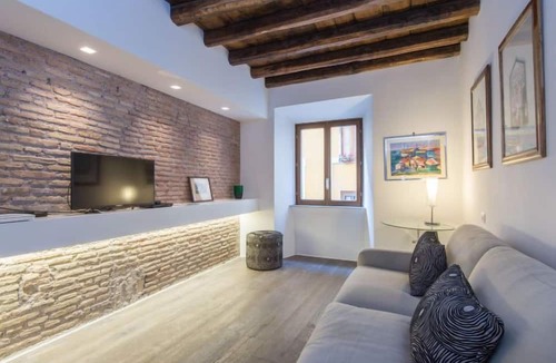 Monti Apartment | Forum Augusti by Interhome