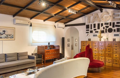 Trastevere Apartment | Botanical Garden, exclusive apartment with swimming pool in the living room, located in .