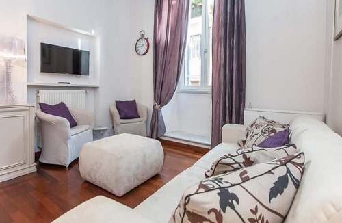Rione IV Campo Marzio Apartment | Frattina Exclusive Apartment