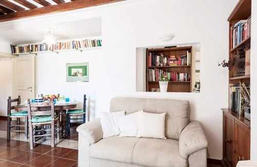Vatican Apartment | Rome, near the Vatican, lovely apartment with terrace for 4 people