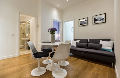 Rome City Centre Apartment | Amazing Piazza Venezia Suite Int. 10