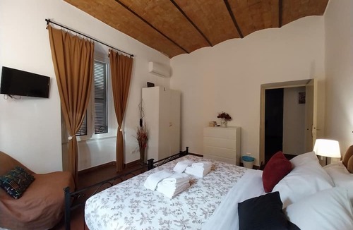 San Lorenzo Apartment | The Artist's House, 6 People, 3 Floor, 70 square meters