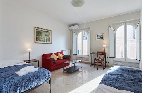 Rione IV Campo Marzio Apartment | Close to Spanish Steps 2 bedrooms, balcony, wifi, A/C, dining room, kitchen, lift