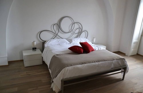 Vomero Apartment | Casa del Cedro superior apartment with private garden on the Gulf of Naples.