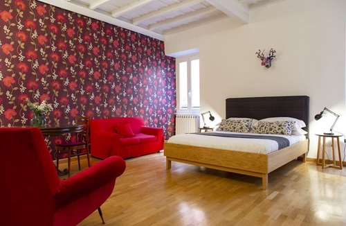 Trastevere Apartment | TrastevereHome - Paglia House of 17Century in Trastevere