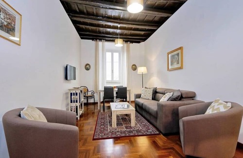 Rione VI Parione Apartment | Comfortable apartment for 4 people near Campo dei Fiori