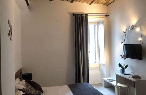 Rione XVI Ludovisi Apartment | Iuturna Apartment - Trevi Fountain/Spanish Steps