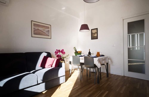 Appio Latino Apartment | Central, next to the Metro, overlooking the famous Appia Antica Park