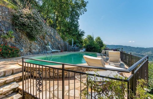 Camaiore Villa | House/Villa -Charme Toscana- Camaiore close Forte dei Marmi