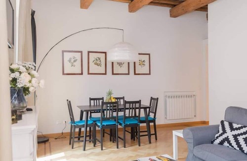 Rione II Trevi Apartment | Trevi Fountain Luxury Apartment