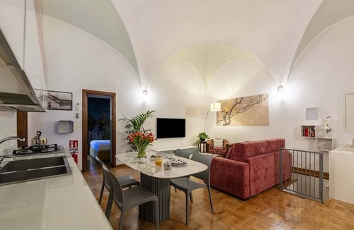 Rione V Ponte Apartment | ROMAC Coronari near Navona with fitness room and sauna