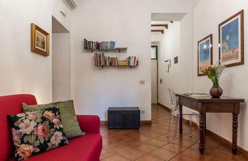 Rione VII Regola Apartment | Casa Fiori - WelcometoRhome