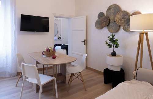 Rione XIV Borgo Apartment | Cozy Apartment a stone's throw from the Vatican