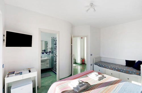 Agerola Apartment | Room 'Amalfi' with Sea View, Wi-Fi and Air Conditioning