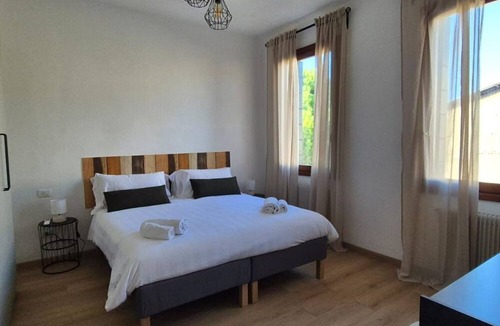 Longa Apartment | Dimora Astolfo 1 in Murano island