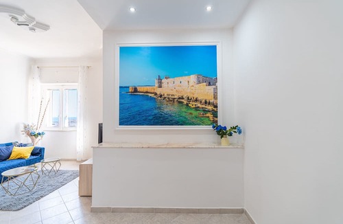 Santa Lucia Apartment | Apartment 'Trinacria Home 88' with Sea View, Wi-Fi and Air Conditioning