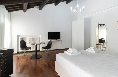 Rione III Colonna Apartment | Rome City Center, close to Trevi Fountain! Enjoy the Eternal City!
