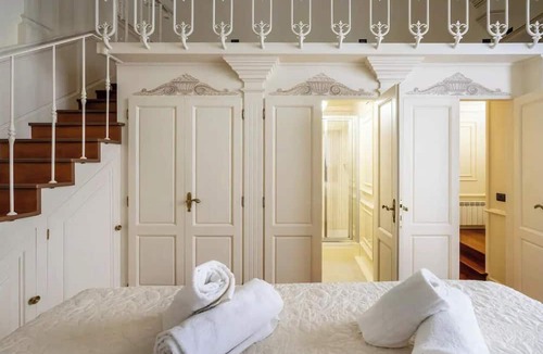 Santa Croce Apartment | LUXURY APARTMENT IN THE HEART OF FLORENCE'S DUOMO DISTRICT - 4 BEDROOM - 180SQM