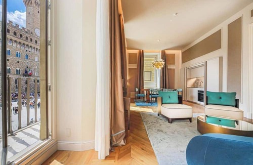 Duomo Apartment | Elegant 5-Bedroom Apartment in Piazza della Signoria, Florence