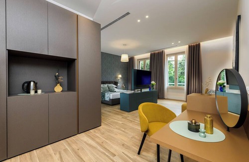 Quartiere III Pinciano Condo | Domus Augustea - Luxury Accommodations