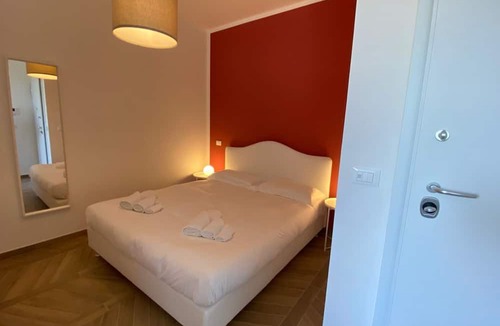 San Donato-San Vitale Apartment | Palazzo Pedretti 204, Bright And New Studio Apt By Halldis