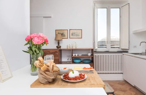 Rome City Centre Apartment | Penthouse with Terrace, Pantheon and 360° City views! Walk to all attractions