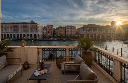 Cannaregio Apartment | Grand Canal Luxury Apartment with Terrace R&R