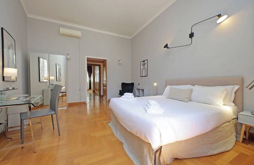 Rione XI Sant'Angelo Apartment | Luxury home in the Ghetto's heart