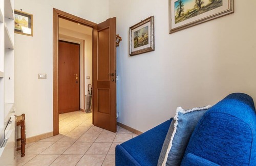 San Lorenzo Apartment | GuestHost - Apartment located on the second floor, of six in total, of a building with a lift (NOT suitable for disabled people).In 50 m2 of space it accommodates two people.In the San Lorenzo area, the apartment is located about 15 minutes walk from Ter