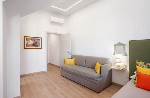 Castellammare di Stabia Apartment | Apartment 'Ligea' with Balcony, Wi-Fi and Air Conditioning