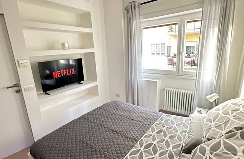 Monte Sacro Apartment | Modern Loft Monte Senario - Colosseum, 15 Minutes by Metro