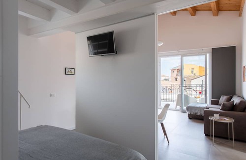 Castellammare Vucciria Apartment | Suite Vucciria with Terrace by Wonderful Italy