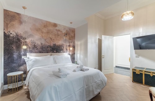 Rione VII Regola Apartment | View of Campo de Fiori