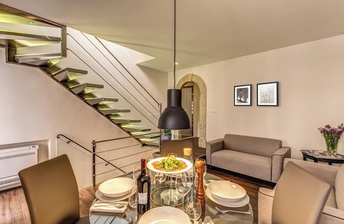 Rione V Ponte Apartment | Luxury suite Giulia, Stunningly refined apartment in the centre of Rome!