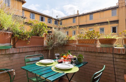 Rione VI Parione Apartment | Cappellari 35 | Luxury Apartment in Campo de' Fiori