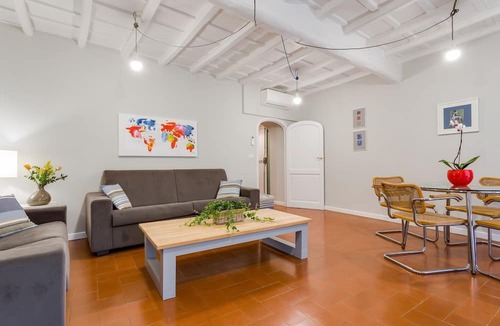 Navona Apartment | Grotta Pinta 1 | Apartment with a balcony in Campo de' Fiori!