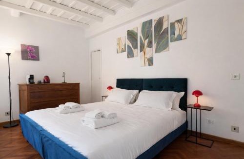 Rione VIII Sant'Eustachio Apartment | Elegantis Pantheon Suite near Piazza Navona - Historic Centre