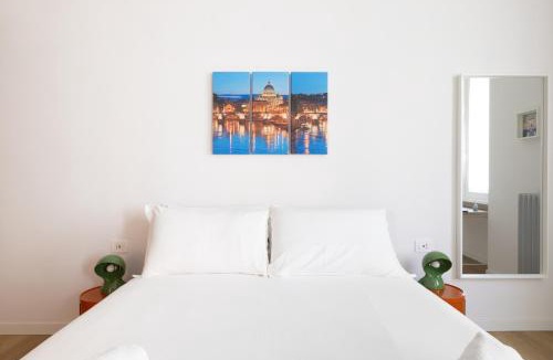 Universita Apartment | Stylish 2BR 2BA Newly Renovated Apartment-LorenzoILMagnifico