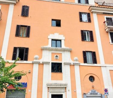 San Giovanni Apartment | La Dimora di Gina - 15 minuti Colosseo