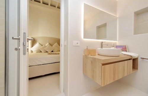 Rione VI Parione Apartment | Navona Jacuzzi Boutique Suite