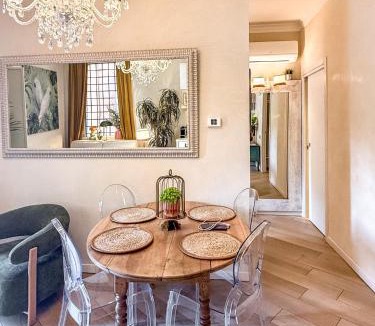 Citta Antica Apartment | La Dolce Vita Boutique Apartment Elegant Terrace Ponte Pietra