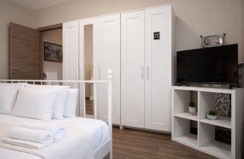 San Giovanni Apartment | Elegant 2-Bedroom Near Metro, Walk to Colosseum