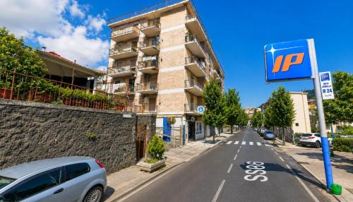 Piazza-Tralia-Pendolo Apartment | Residenza Regina Margherita, Apud Montes