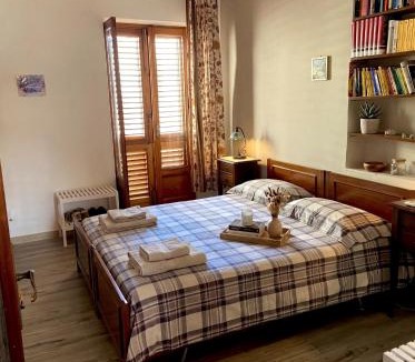 Mongiove Apartment | Sea Breeze Terrace Retreat on the Sicilian Coast