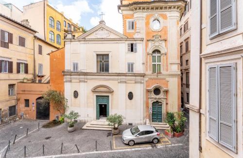 Rione VIII Sant'Eustachio Apartment | The Pantheon Gallery, in the Center of Rome