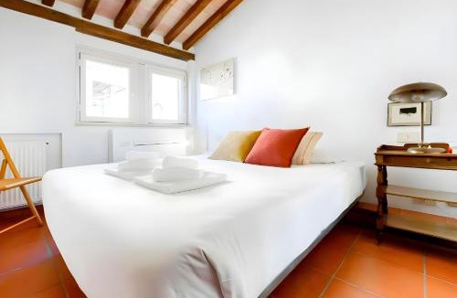 Repubblica Apartment | Elegantis Monti Penthouse With Private Terrace and Colosseum View