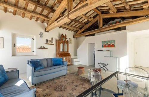 Rome City Centre Apartment | Casa Adriana, a Burghesius home