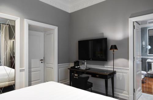 Rione IV Campo Marzio Hotel | J.K. Place Roma - The Leading Hotels of the World