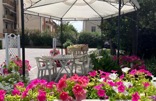 Buon Pastore-Sant'Agnese-San Damaso Hotel | Hotel Astor
